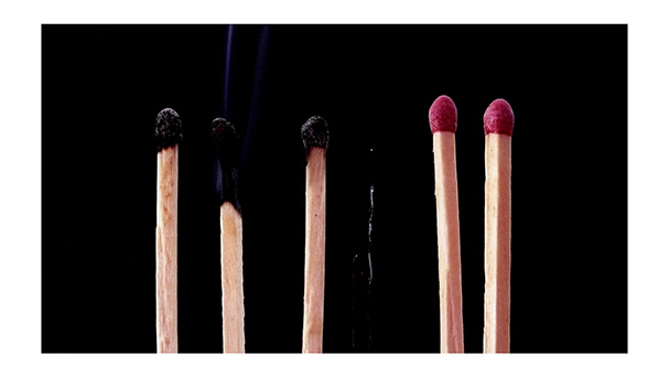 Cerillas quemadas y sin quemar